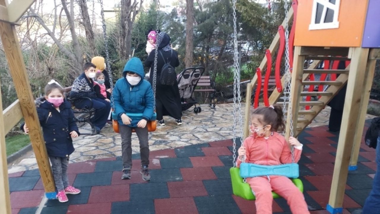 Beyoğlu’nun 11’inci mahalle bahçesi törenle hizmete açıldı