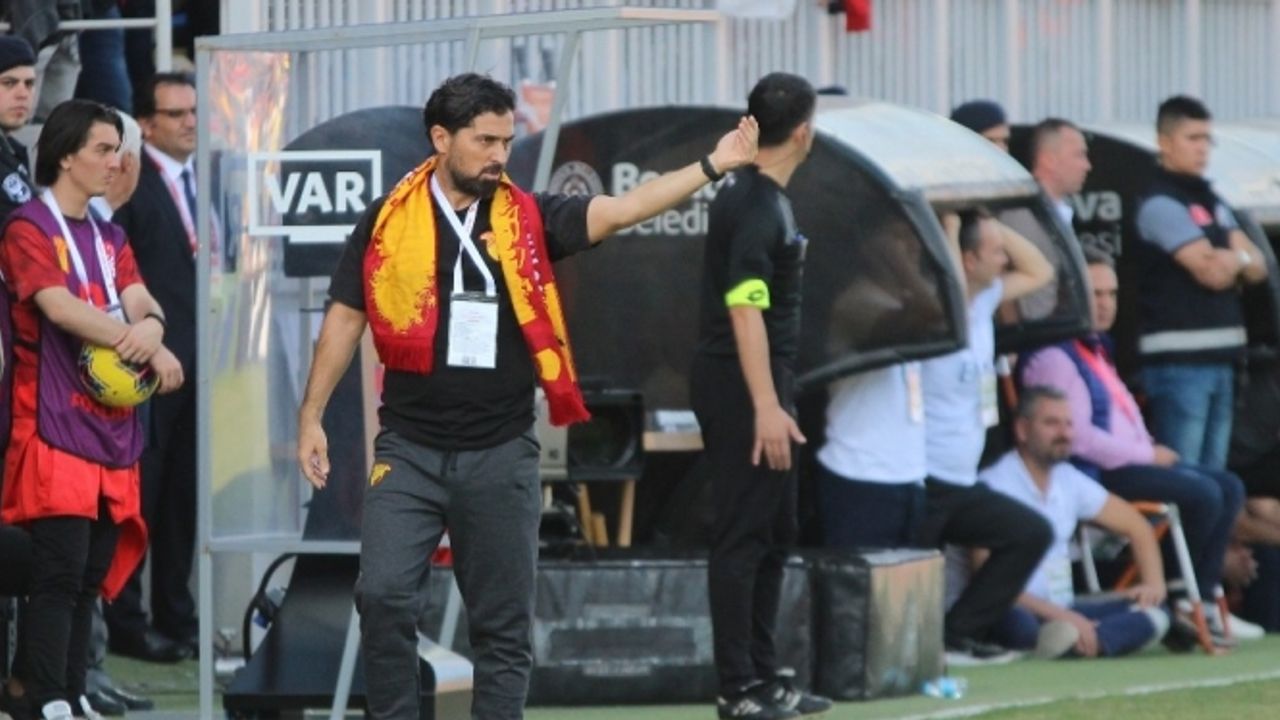 Göztepe, teknik direktör İlhan Palut ile yollarını ayırdı