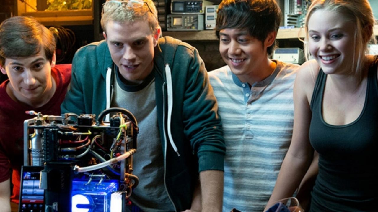 Sonsuzluk Projesi (Project Almanac) filmi oyuncuları kimler?
