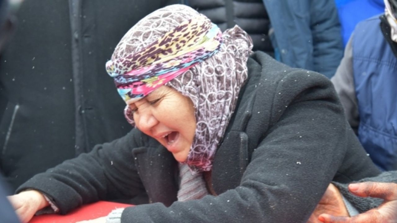 Kaza ile hayatını kaybeden Uzman Çavuş Sındırgı’da toprağa verildi