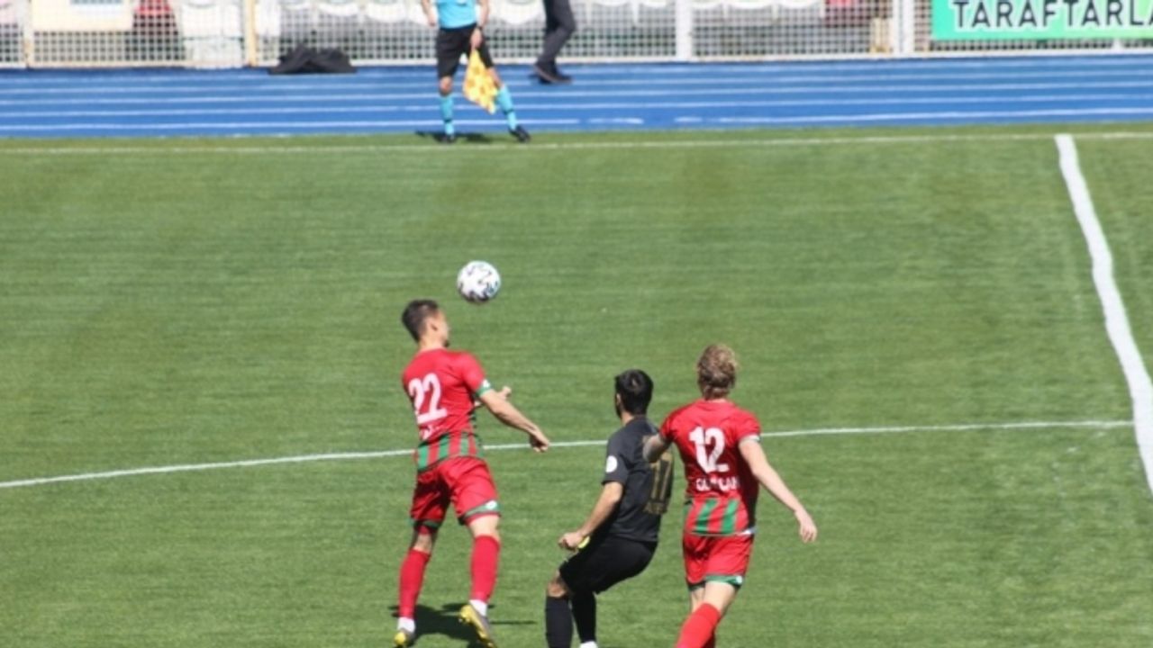 3. Lig: Osmaniyespor FK: 0 - Cizrespor: 0