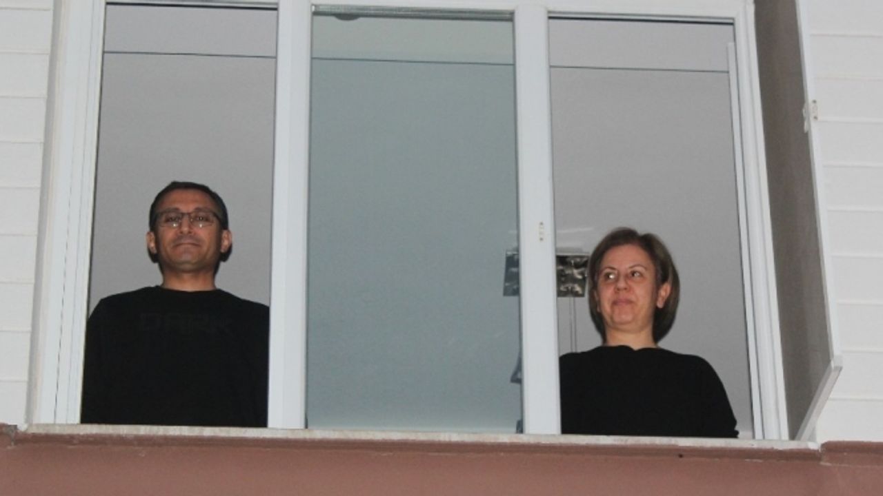 Manisa’nın Alaşehir ilçesinde gök kubbe İstiklal Marşı ile inledi