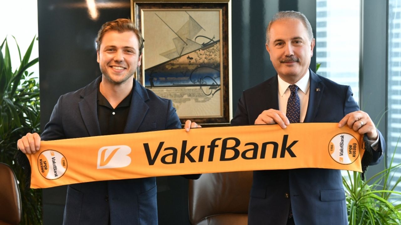 VakıfBank’ın yeni marka yüzü Tolga Sarıtaş oldu