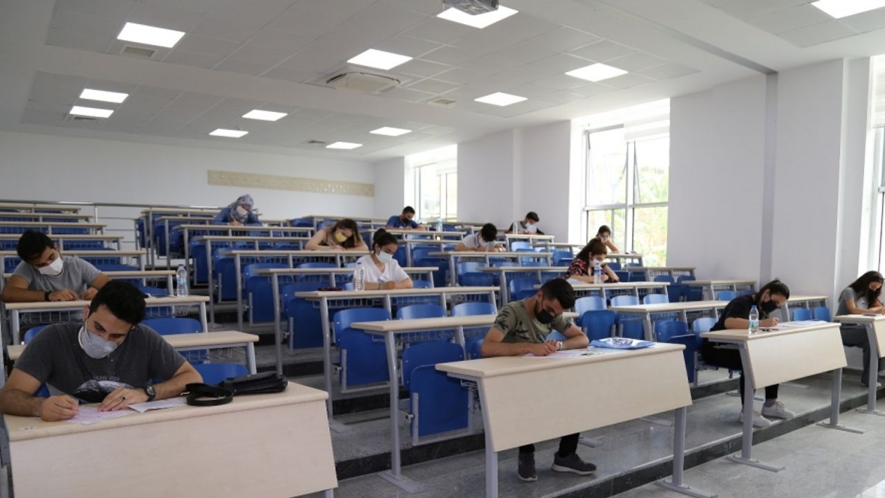 ALKÜ YÖS sınavı 9 merkezde başarıyla yapıldı