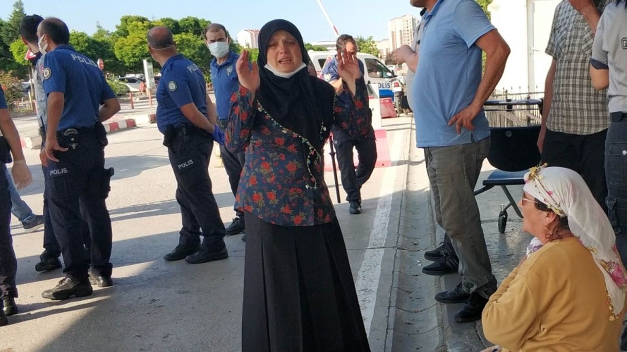 Parkta kalbinden bıçaklanan 15 yaşındaki çocuk hayatını kaybetti
