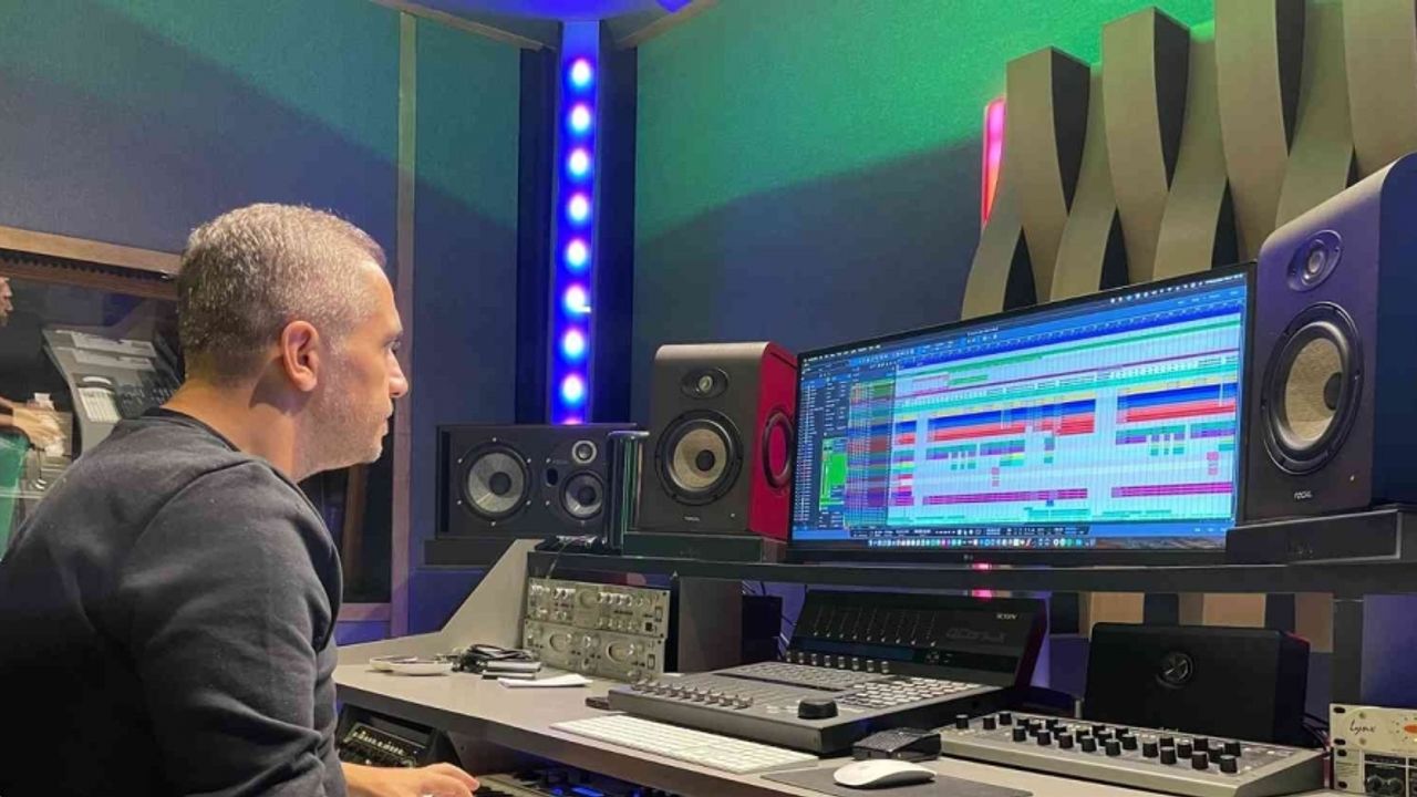 Bülent Ersoy’un Kıbrıs’ta 1 ay tutuklu kalan müzisyeni Coşkun Kıvılcım yaşadıklarını anlattı