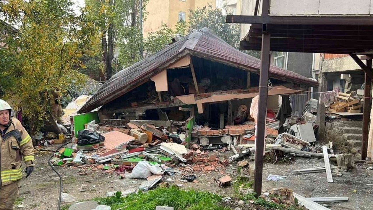 Pendik’te bir binada patlama meydana geldi. Patlama nedeniyle binada çökme meydana gelirken, olayda 1 kişi yaralandı.
