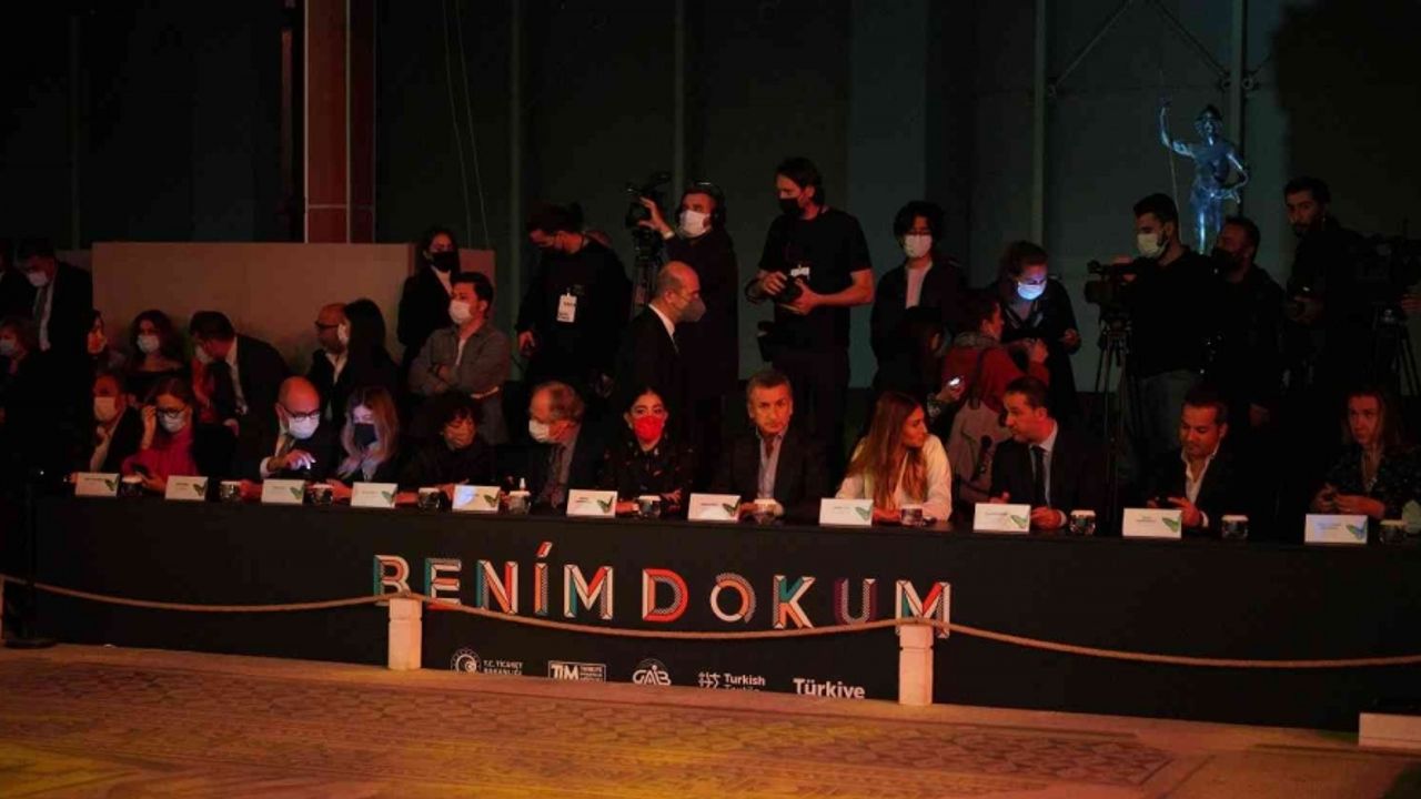 Türk tekstil dünyası Gaziantep’te “Doku kumaş tasarım yarışması”nda bir araya geldi