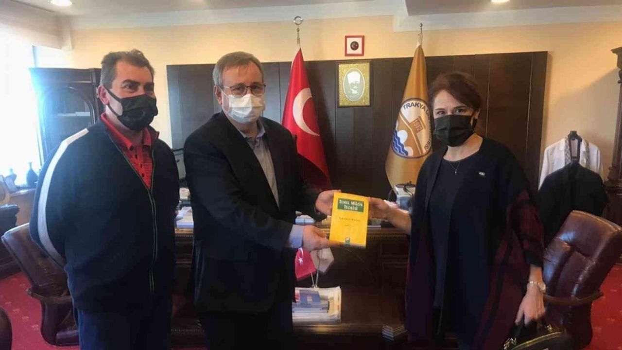 Rektör Tabakoğlu: "Dünya çapında iki büyük ustayı üniversitemizde ağırladık"