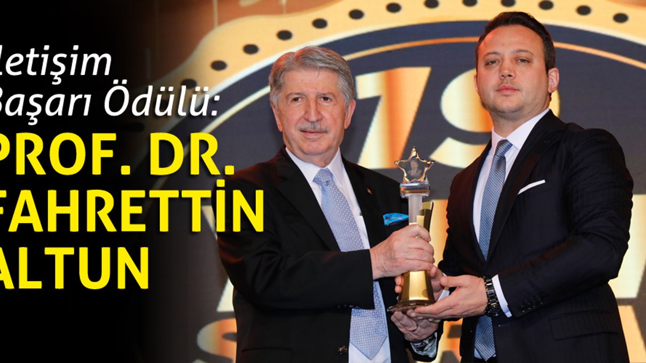 Ekovitrin 19. Uluslararası Yılın Starları ödül töreninde İletişim Başarı Ödülü, Prof. Dr. Fahrettin Altun'un oldu