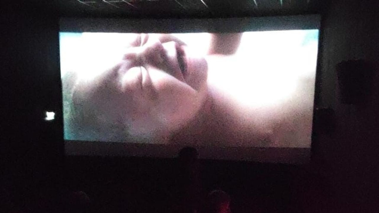 Öğrenciler sınav stresini ´Kesişme; İyi ki Varsın Eren´ filmi ile atlattı