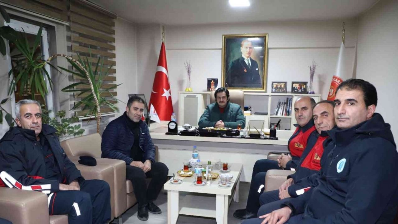 Vali Yardımcısı Kasımoğlu yeni yılını belediye ekibi ile geçirdi