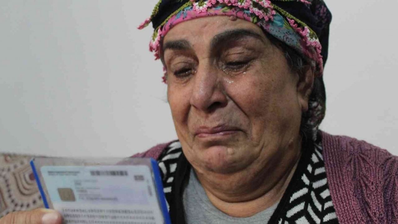 74 yıl sonra kimliğine kavuştu, “Sevgilime kavuştum” diyerek hüngür hüngür ağladı