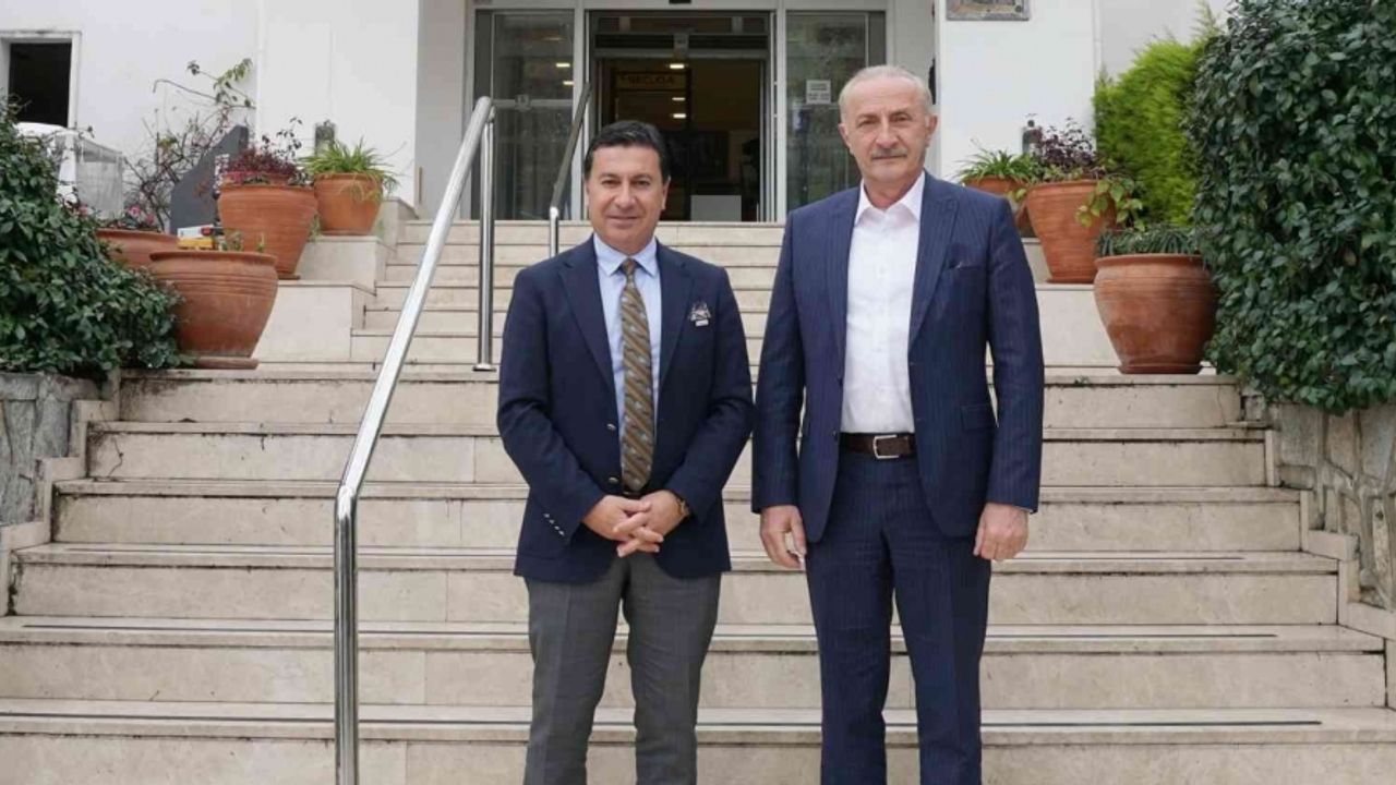 Başkan Atabay, Bodrum Belediye Başkanı Aras ile görüştü