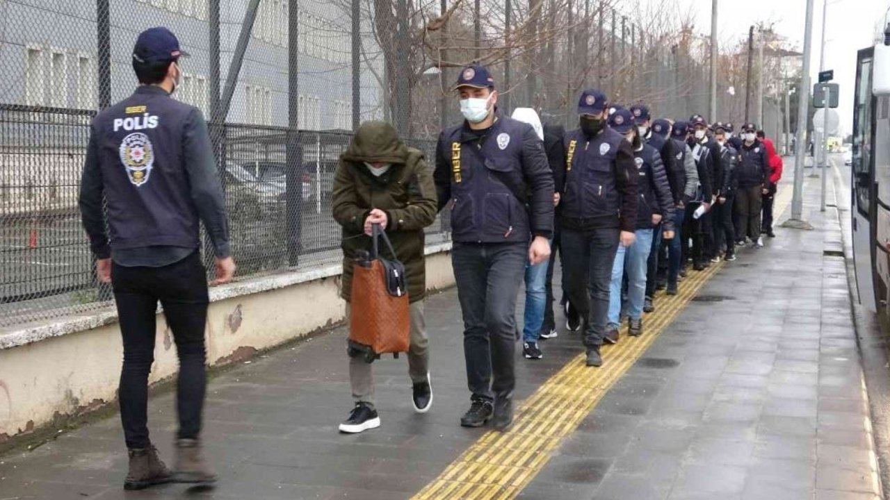 Yasa dışı bahis çetesi üyeleri adliyeye sevk edildi