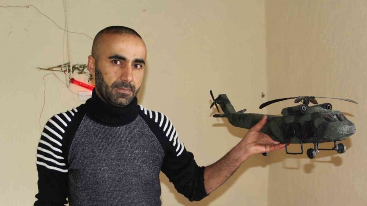 Hakkarili genç atık malzemelerden skorsky helikopter yaptı