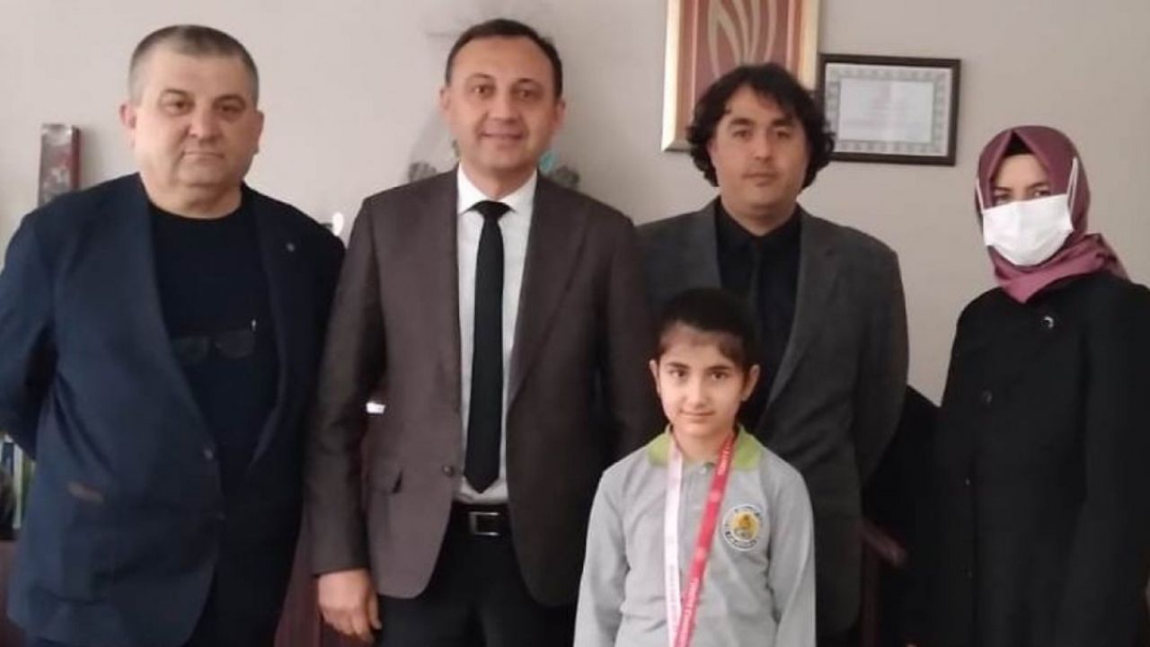 İlkokul öğrencisi Semanur zeka oyunlarında şehrini temsil edecek