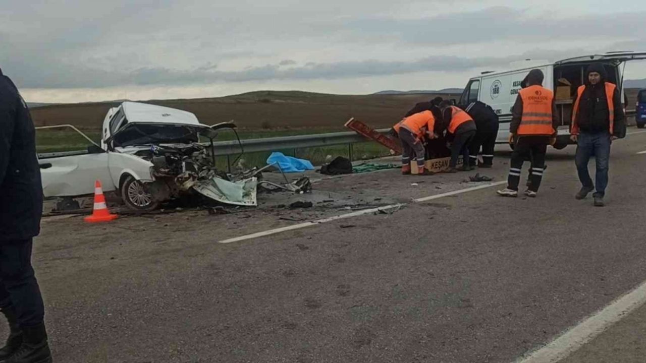 Keşan-Enez karayolunda kaza: 1 ölü 2 yaralı