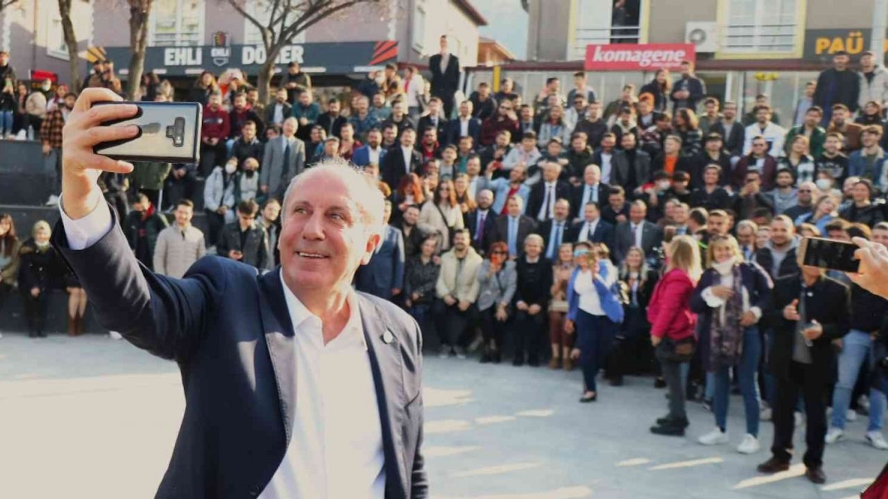 Muharrem İnce, Denizli’de esnaf ve öğrencilerle bir araya geldi