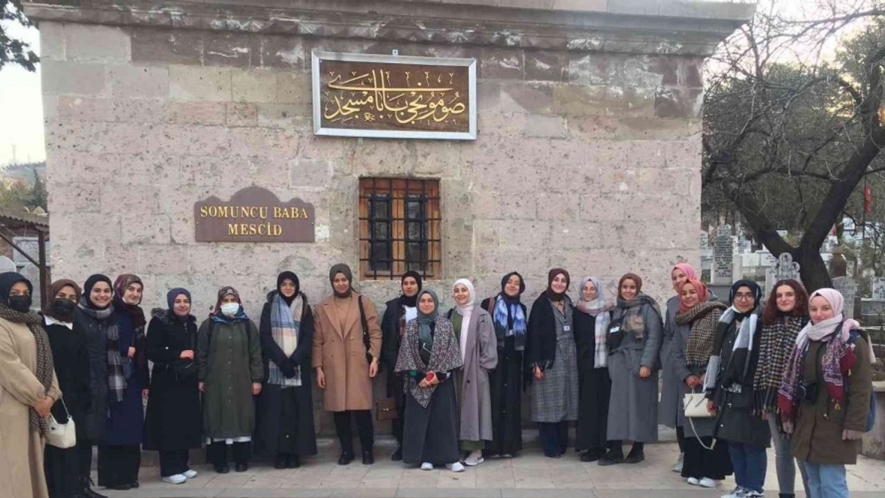 NEVÜ Benötesi Kadın Kulübü’nden Konya’ya kültür gezisi düzenlendi
