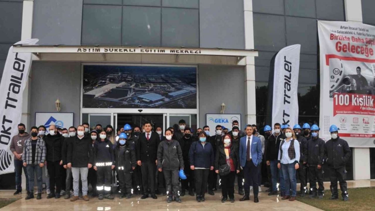 Okul gibi fabrika, OKT önce eğitiyor sonra iş sahibi yapıyor