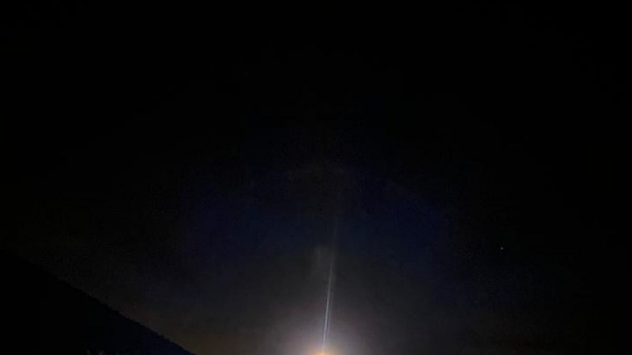 Tipide mahsur kalan 40 Malezyalı turist kurtarıldı