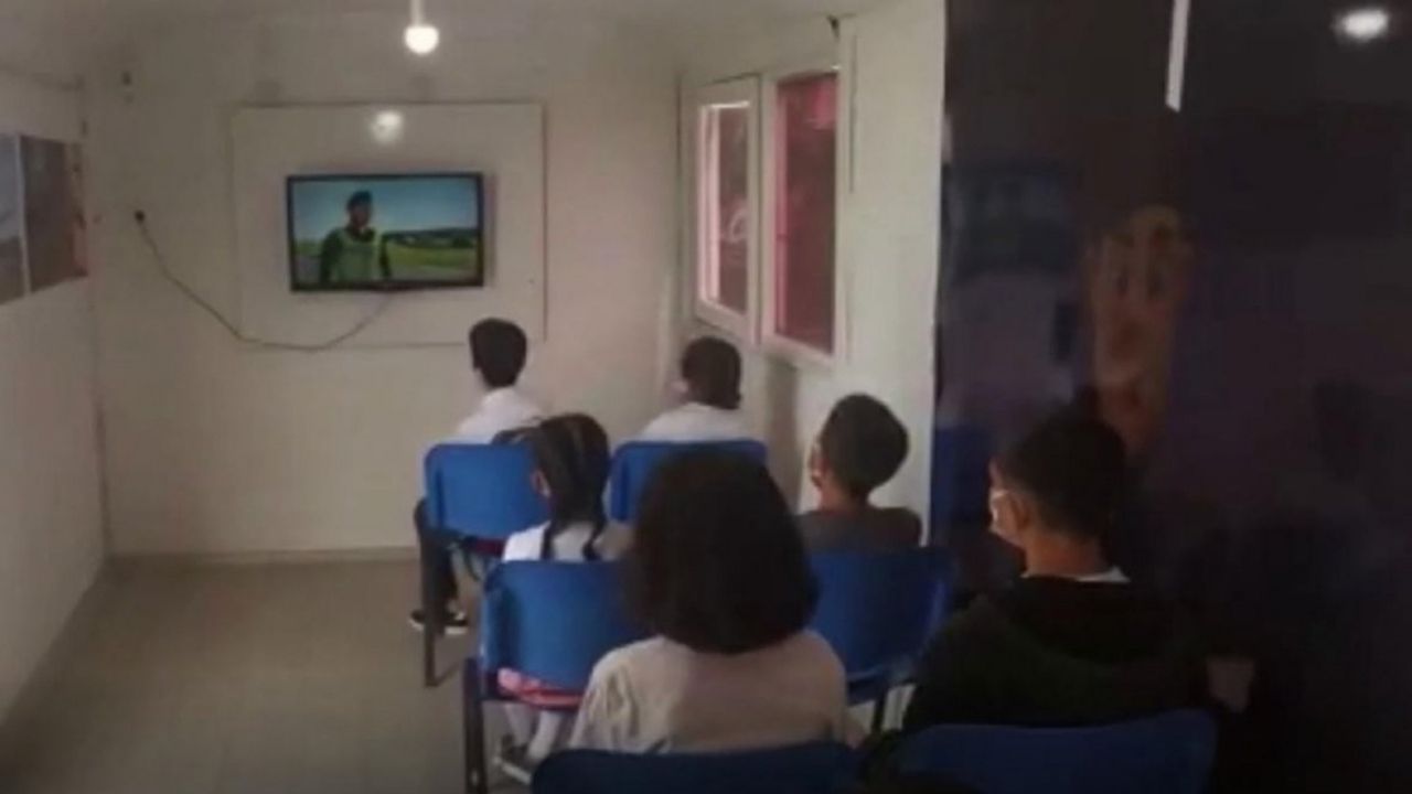 Çocuklara tim jandarma çizgi filmiyle jandarmanın tanıtımı yapıldı