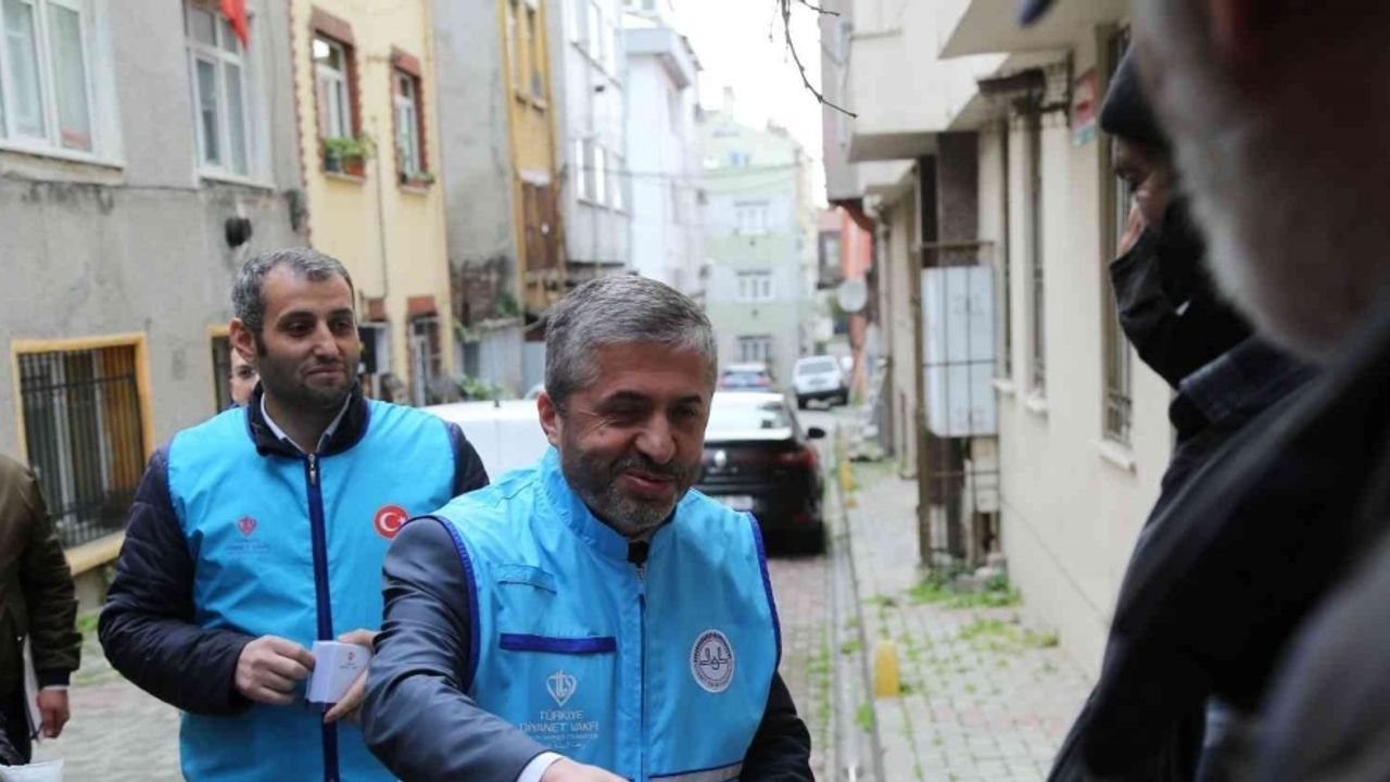Türkiye Diyanet Vakfı, İstanbul’da 5 bin 500 aileye gıda yardım kartı dağıtacak