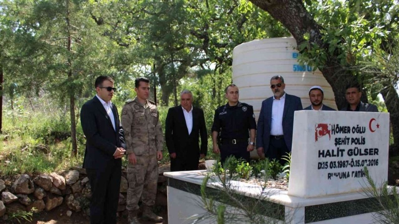 Dicle Kaymakamı Yurdagül, şehit ailesi ve güvenlik güçleriyle bayramlaştı