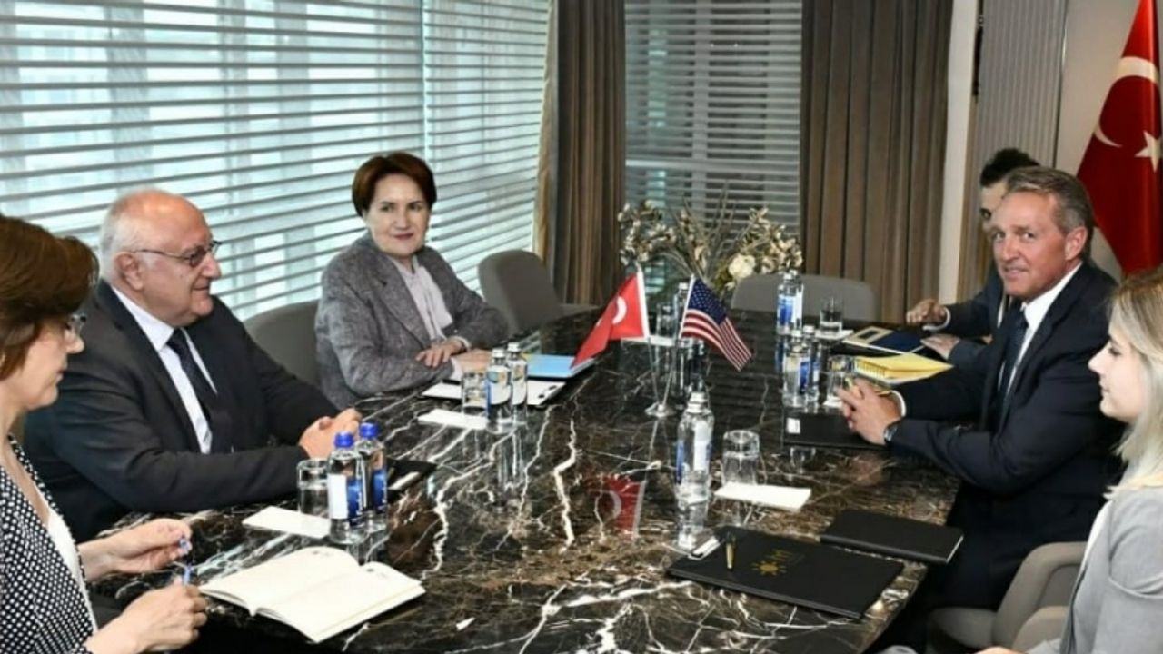 İYİ Parti Genel Başkanı Akşener, ABD Büyükelçisi Flake ile görüştü