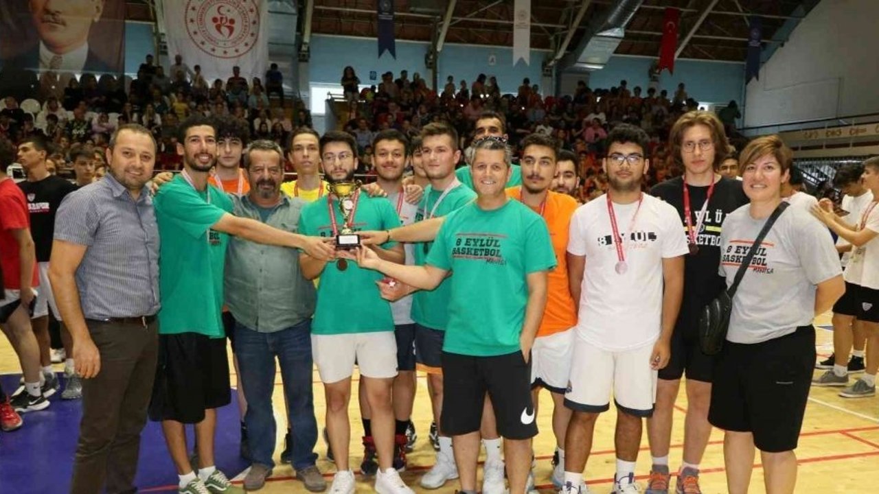 Basketbol Altyapı Buse Görer Sezonu Sezonu şampiyonları belli oldu
