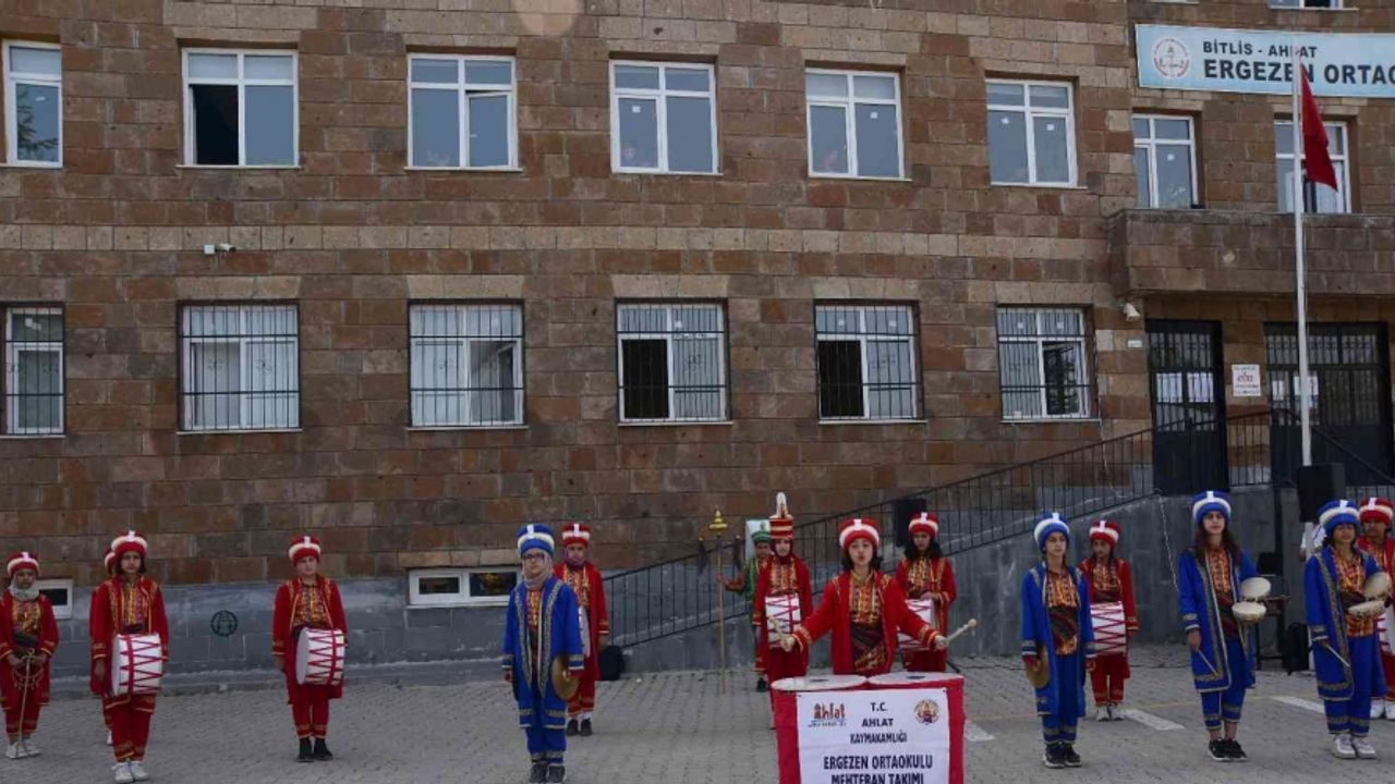 Doğu Anadolu Bölgesi’nin ilk ve tek minik mehteran takımı etkinliklere renk katıyor