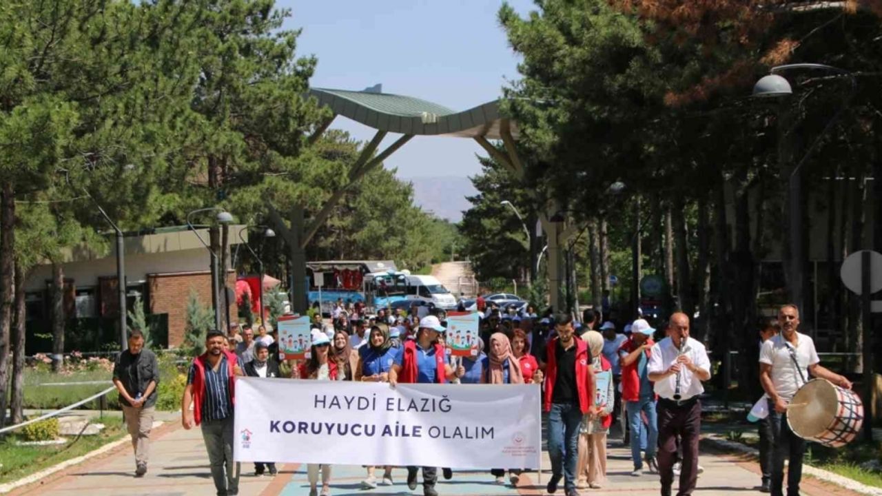 Elazığ’da 30 Haziran Koruyucu Aile Günü yürüyüşü düzenlendi
