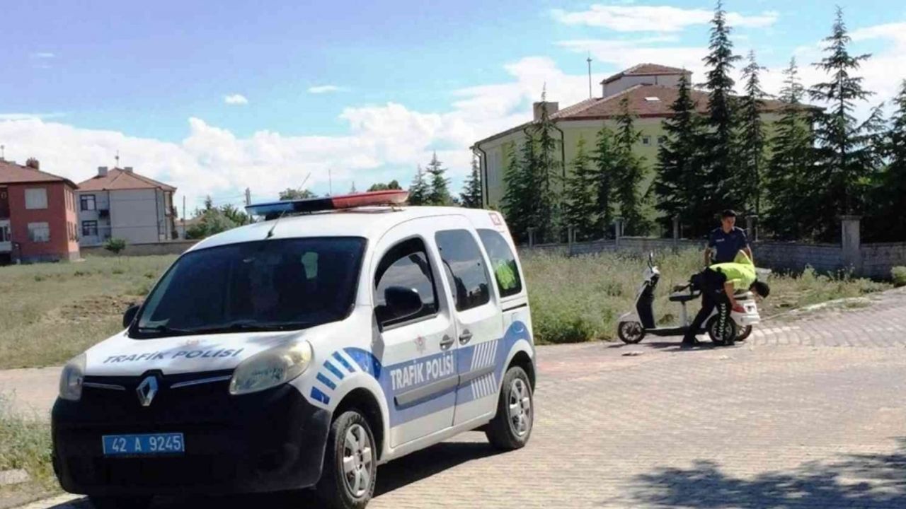 Konya’da elektrikli bisiklet ile otomobil çarpıştı: 2 yaralı