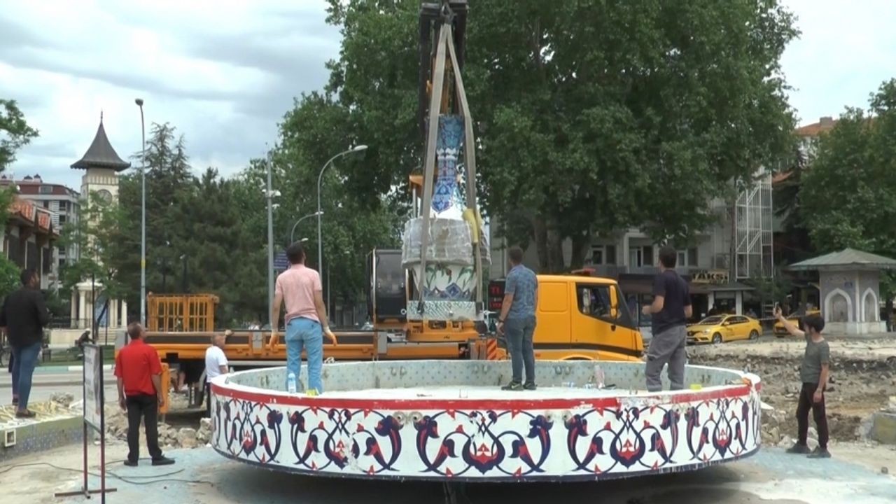 Kütahya’nın sembolü vazo ve Atatürk anıtı işte böyle taşındı