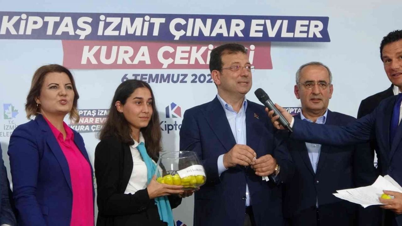 Kiptaş İzmit Çınar Evleri’nde hak sahipleri kuralarını çekti