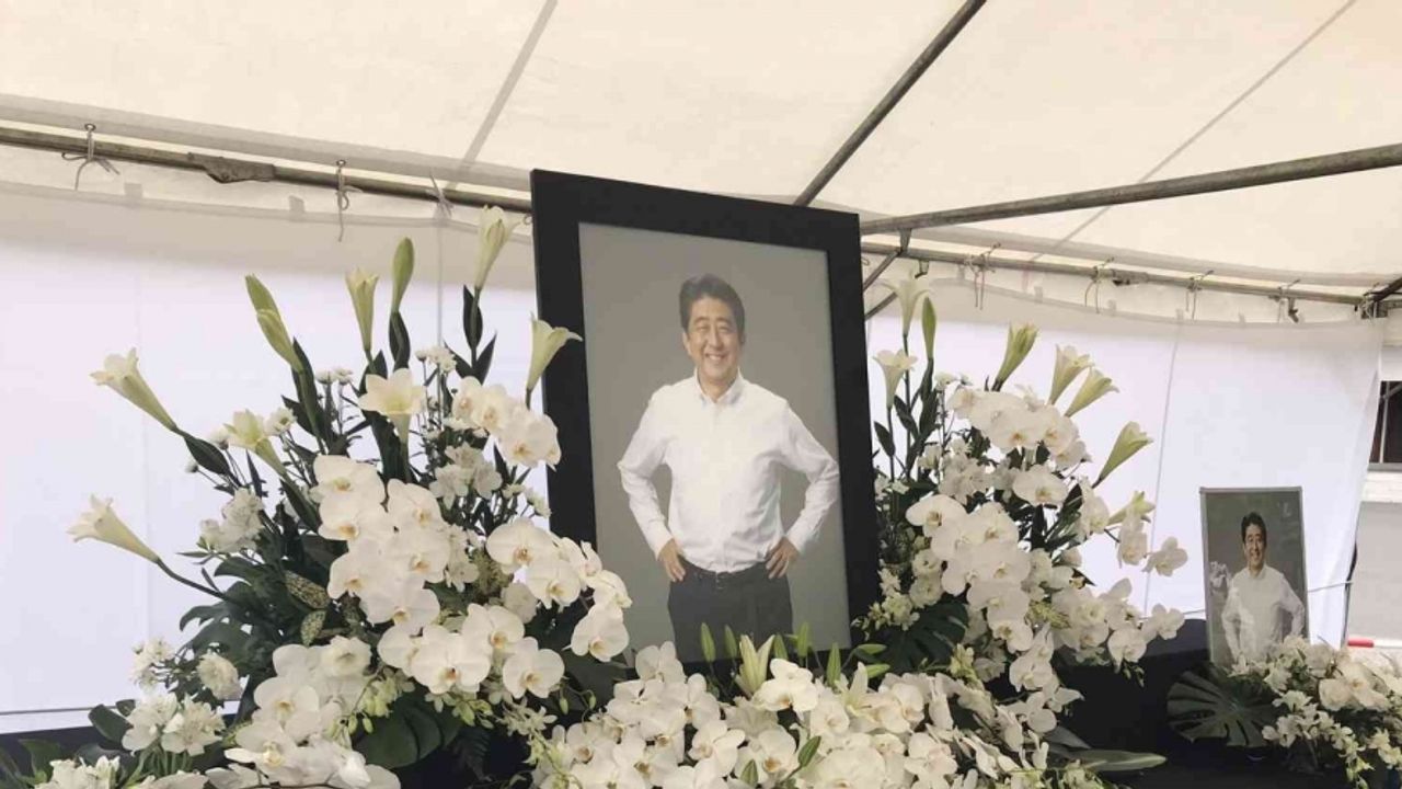 Suikast kurbanı Eski Japonya Başbakanı Abe için cenaze töreni düzenlendi