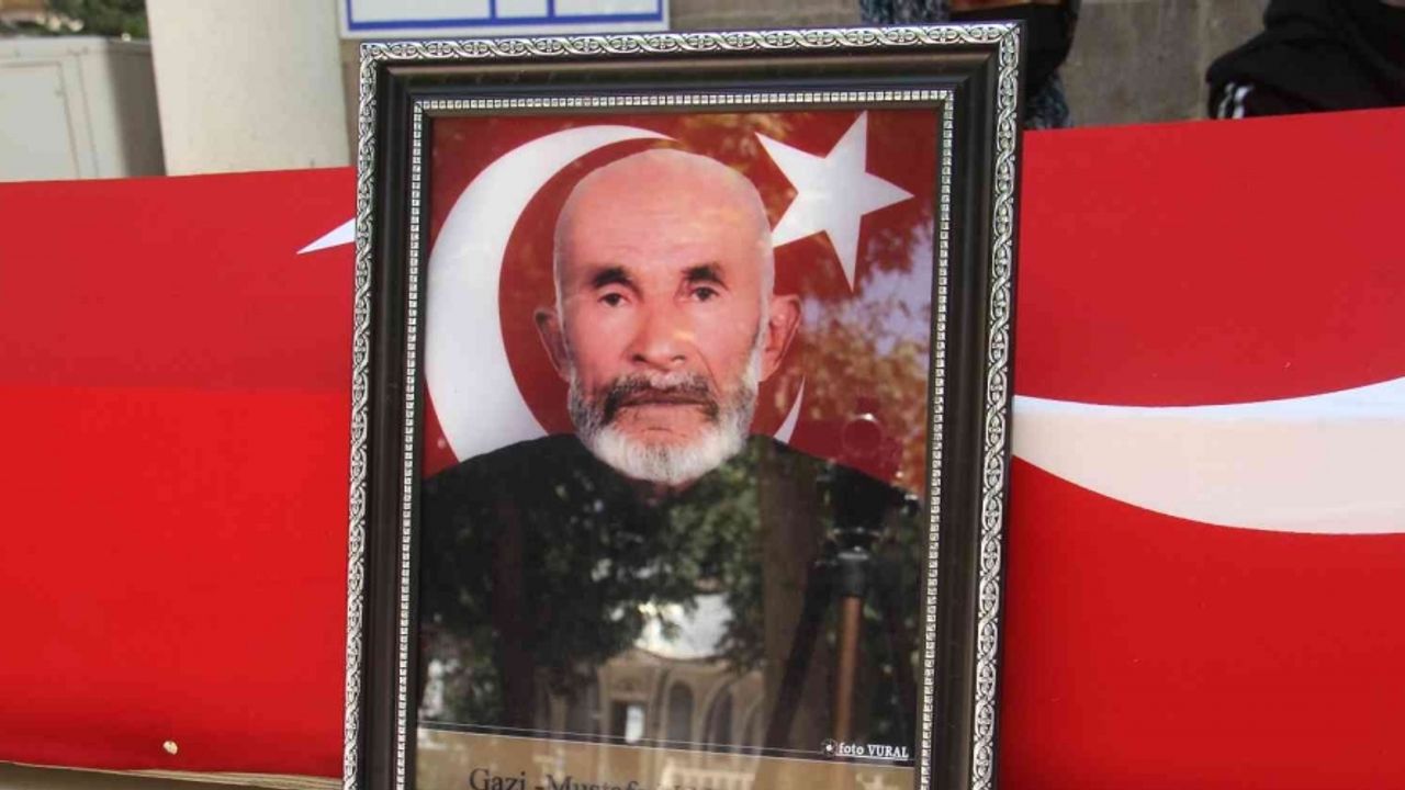 İzmir’de vefat eden Kore gazisi Konya’da toprağa verildi