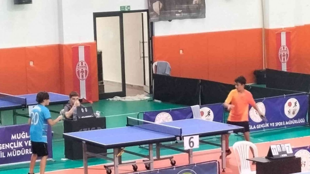 Köyceğiz’de 30 Ağustos Zafer Kupası Masa Tenisi Turnuvası yapıldı