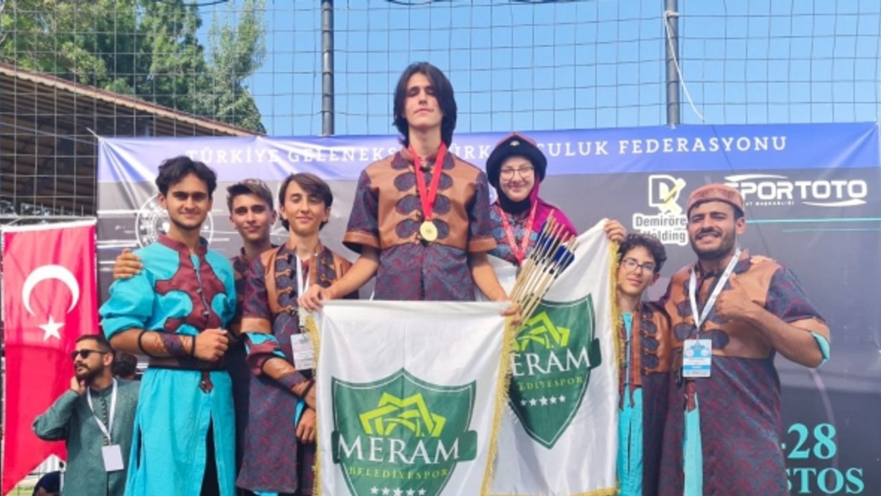 Okçulukta Meram Belediyesporlu Emirhan’dan Türkiye rekoru