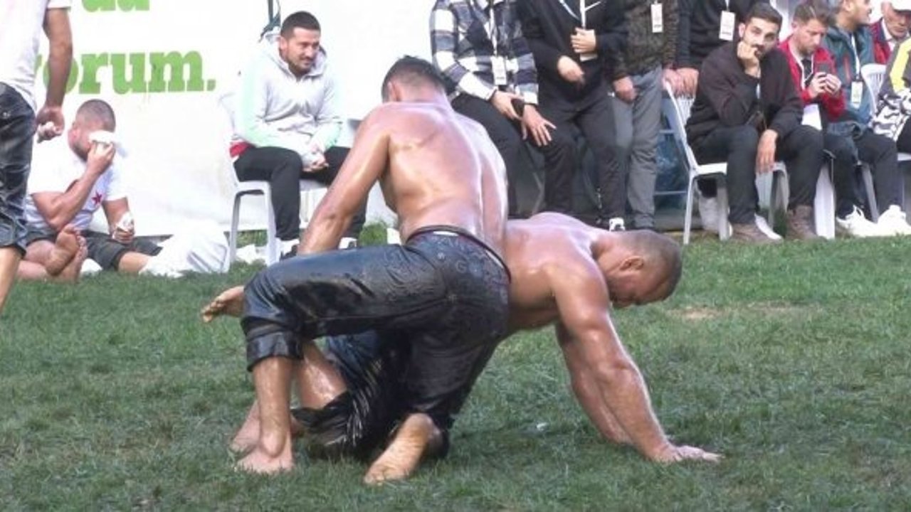 26. Geleneksel Sancaktepe Yağlı Güreşleri’nde başpehlivanlığı Serhat Balcı kazandı