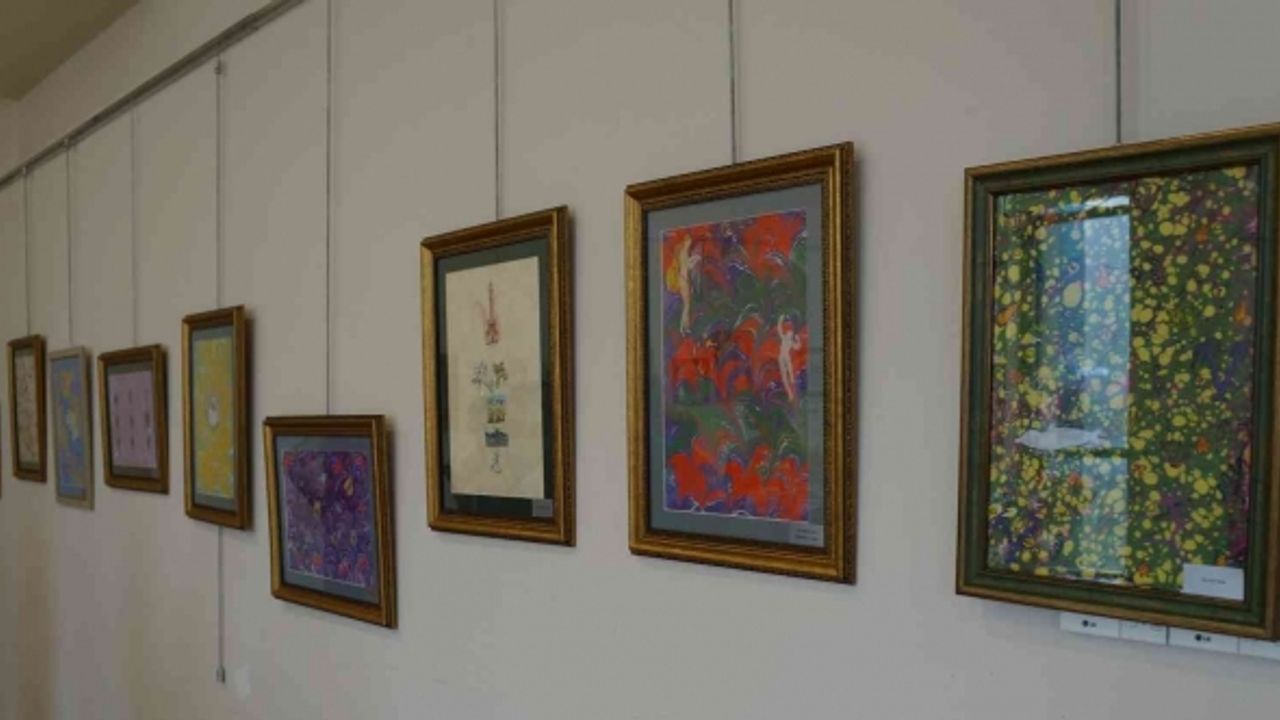 Marmaris’te ’Hayaller ve Çizgiler’ isimli minyatür resim sergisi AKM’de açıldı