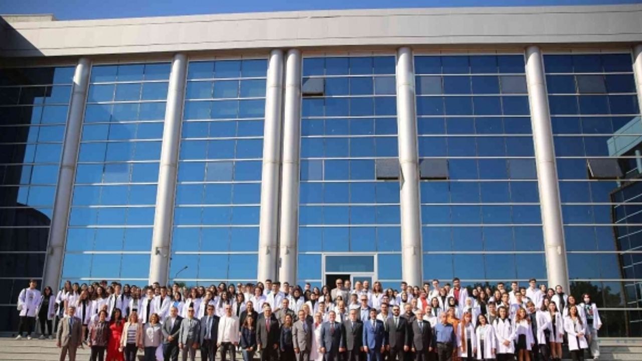 ADÜ Veteriner Fakültesi’nde ilk kez Beyaz Önlük Giyme Töreni gerçekleşti