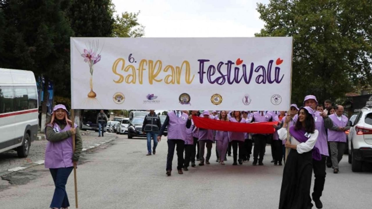Safran Hasadı Festivali’nin 6’ncısı kortej yürüyüşü ile başladı