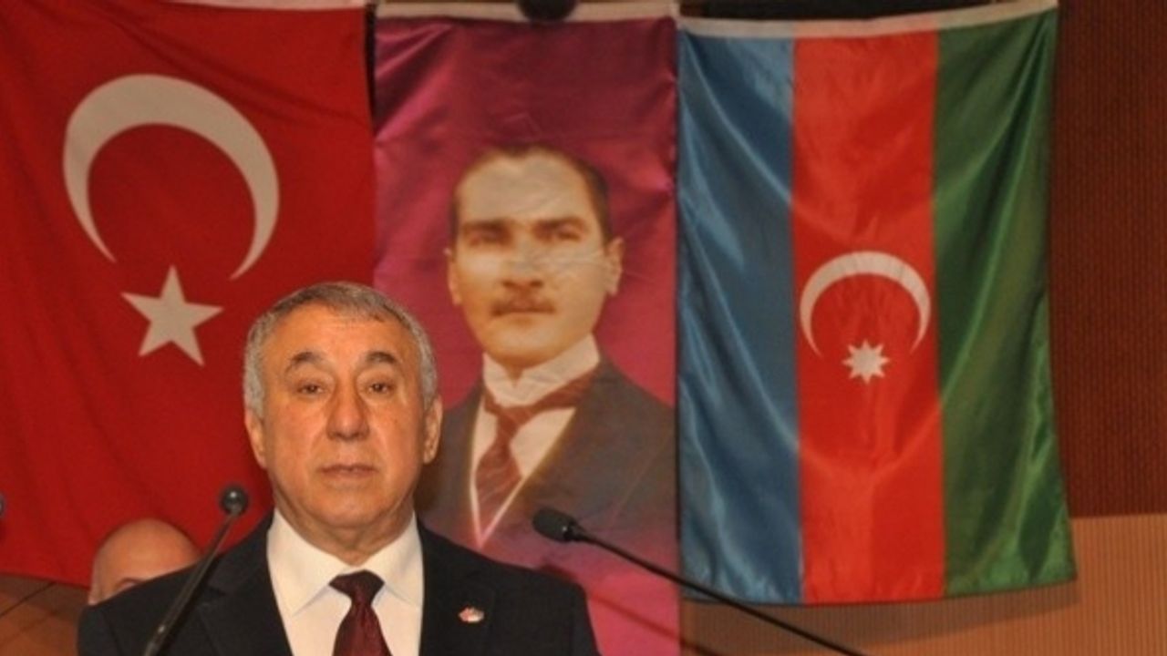 Serdar Ünsal, Azerbaycanlı öğrencileri okullu yapan herkese teşekkür ederim