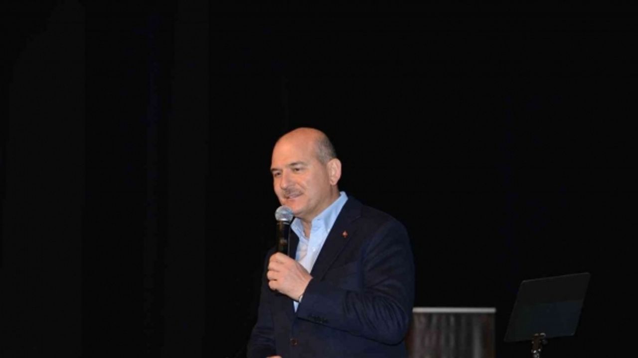 Bakan Soylu: “Kılıçdaroğlu düşmüş bir LGBT peşine. Böyle anlayışı ortaya koyan bir siyasi parti lideri olur mu”