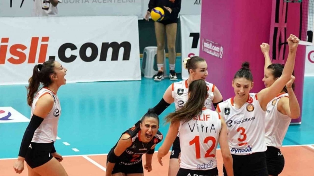 Misli.com Sultanlar Ligi: Eczacıbaşı Dynavit: 3 - VakıfBank: 0