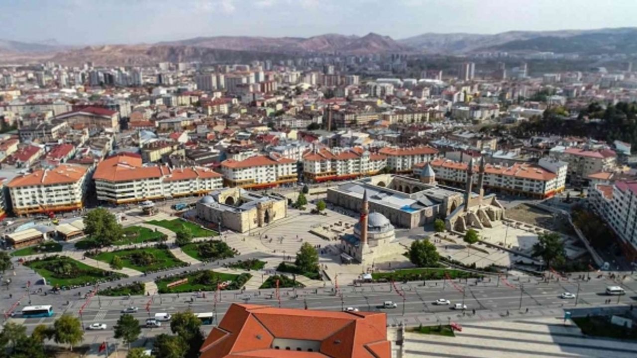 Sivas’ta Ekim ayında 5 bin 60 aracın devri gerçekleştirildi