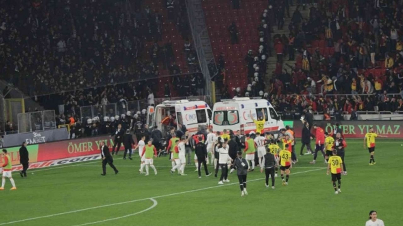 Göztepe-Altay derbisinde işaret fişeği kullanan sanığa 15 yıl hapis cezası talebi
