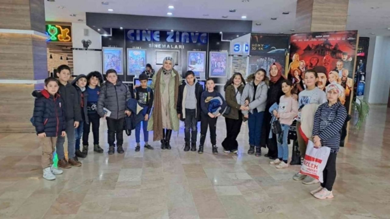 İhsangazili öğrenciler, “Rafadan Tayfa Galaktik Tayfa” animasyon filmini izledi